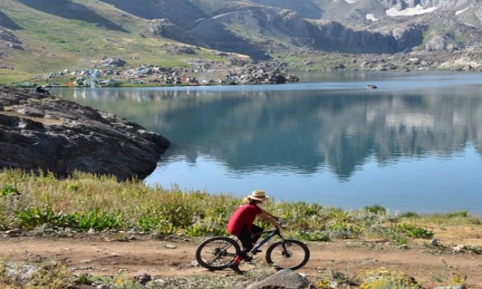 Hakkari’deki Sat Buzul Gölleri’nde ”Doğa Sporları Festivali” Gerçekleştirildi