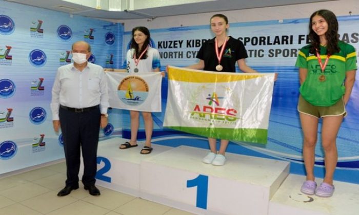Cumhurbaşkanı Ersin Tatar, KKTC Su Sporları Federasyonu tarafından düzenlenen Su Sporları Yarışları Ödül Töreni’ne katıldı