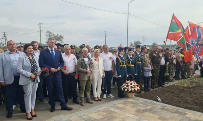 В Невинномысске Ставропольского края открыли мемориал Герою России, Герою ДНР Владимиру Жоге