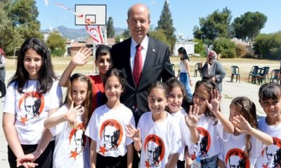 Cumhurbaşkanı Ersin Tatar, Haspolat İlkokulu’nda düzenlenen 23 Nisan Ulusal Egemenlik ve Çocuk Bayramı gösterisini izledi