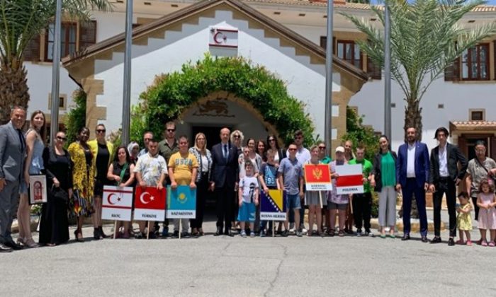 Cumhurbaşkanı Ersin Tatar, Uluslararası Down Sendromu Federasyonu Başkanı Muhammed Abdullah Tuncay, Uluslararası Down Federasyonu KKTC Başkanı Tülay Umut ve altı ülkeden gelen federasyon başkanlarını kabul etti