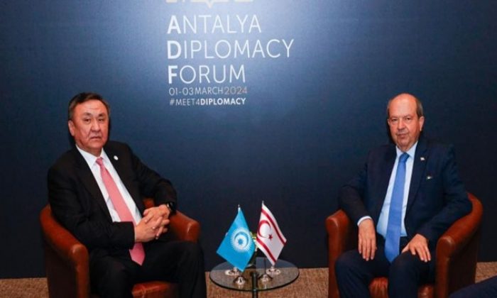 Cumhurbaşkanı Ersin Tatar, Türk Devletleri Teşkilatı Genel Sekreteri Kubanıçbek Ömüraliyev ile görüştü
